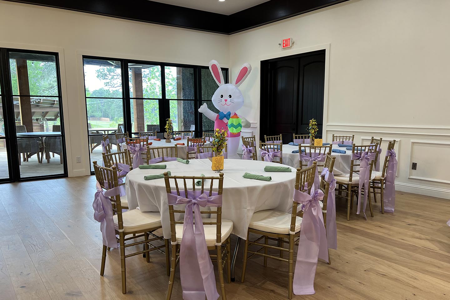 White Oak Room at Rayburn Resort during Easter