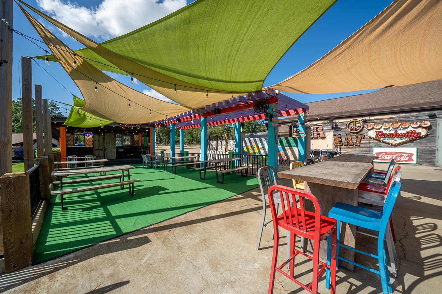 Sammy Rays outdoor seating