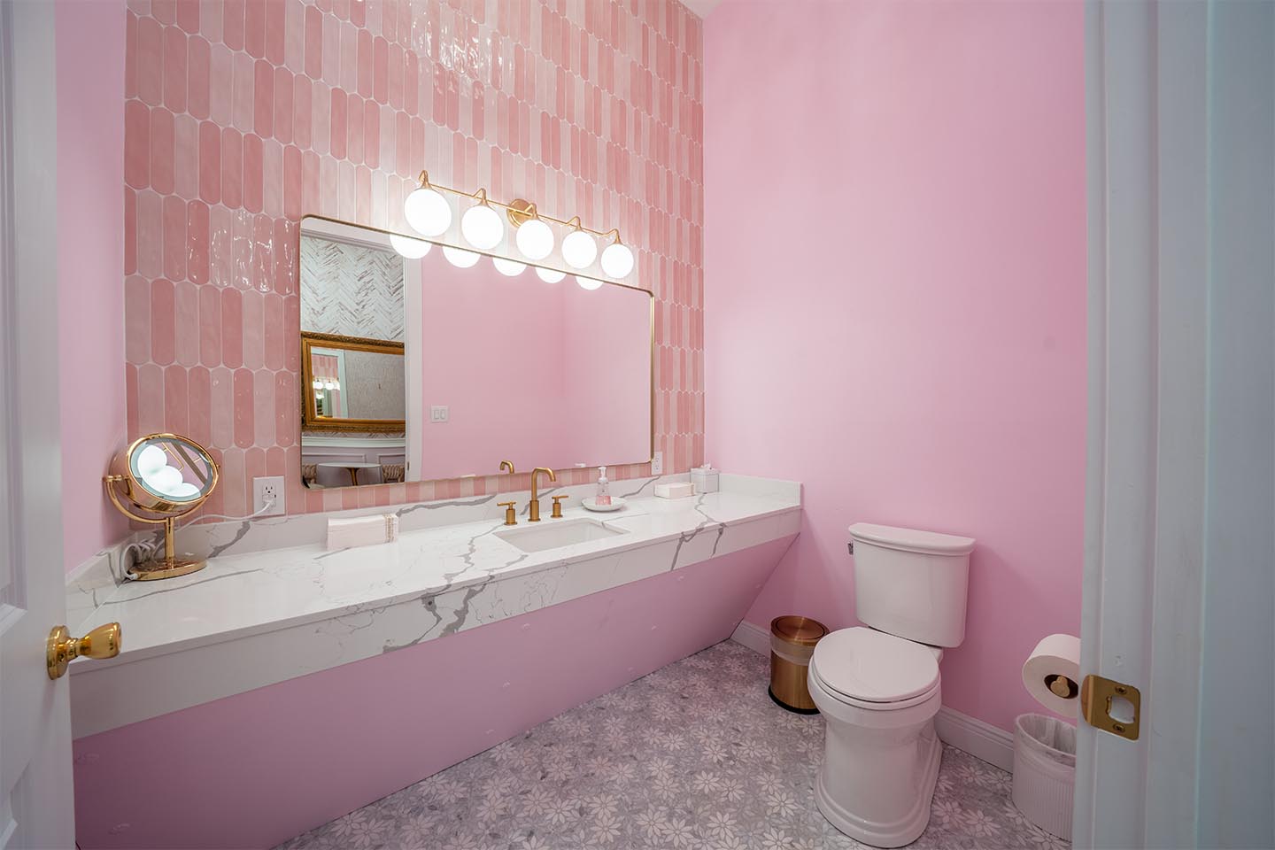 bridal bathroom at rayburn resort