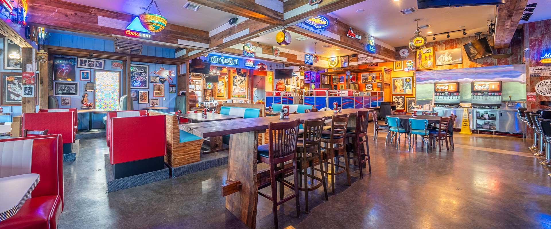 Sammy Rays Interior Tables