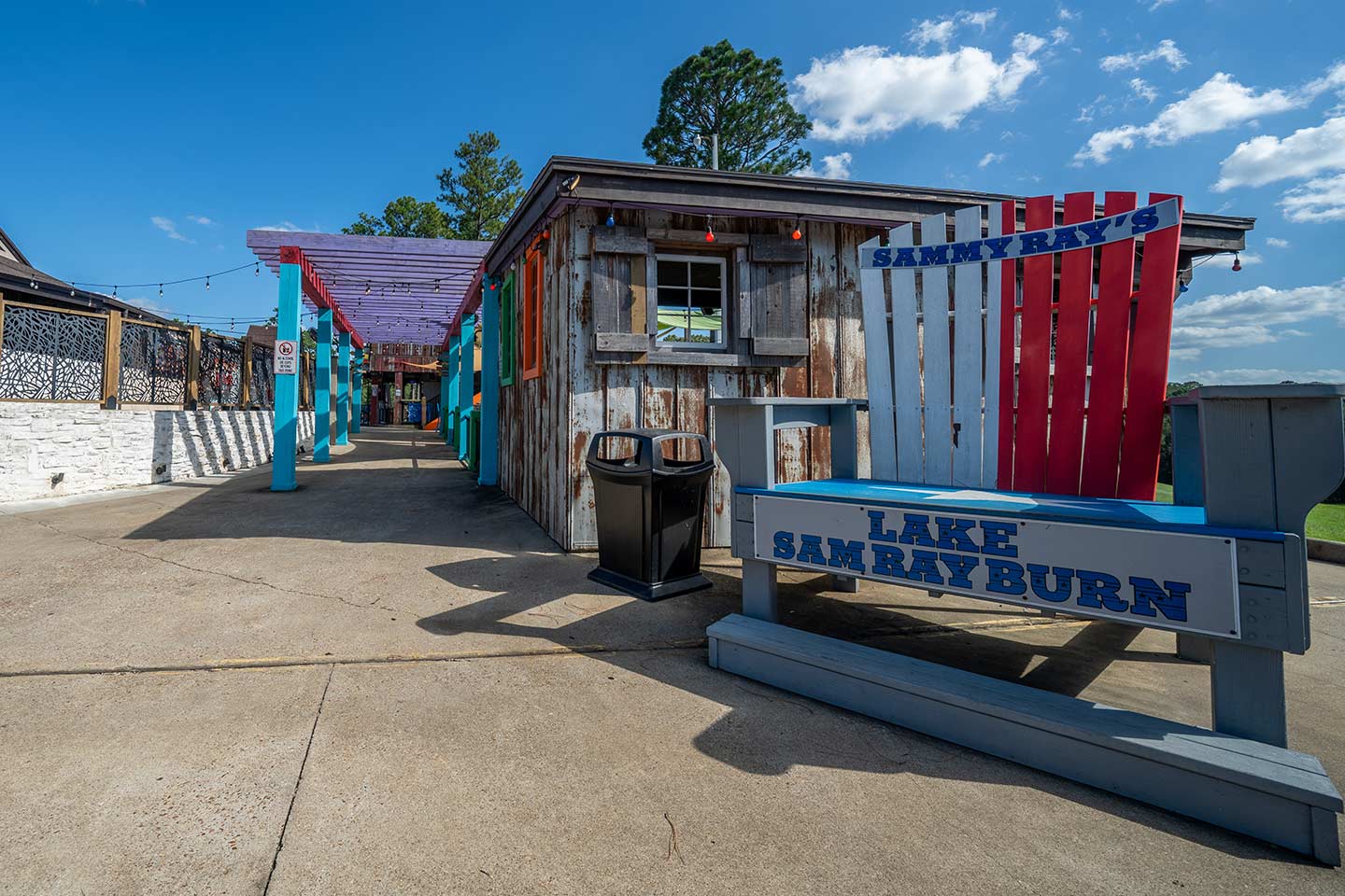 Sammy Rays Exterior 