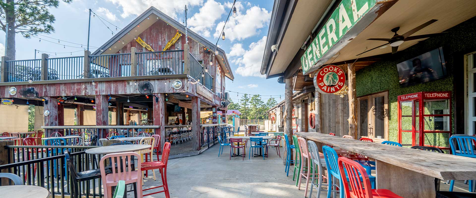 Sammy Rays Restaurant and Bar at Rayburn Resort