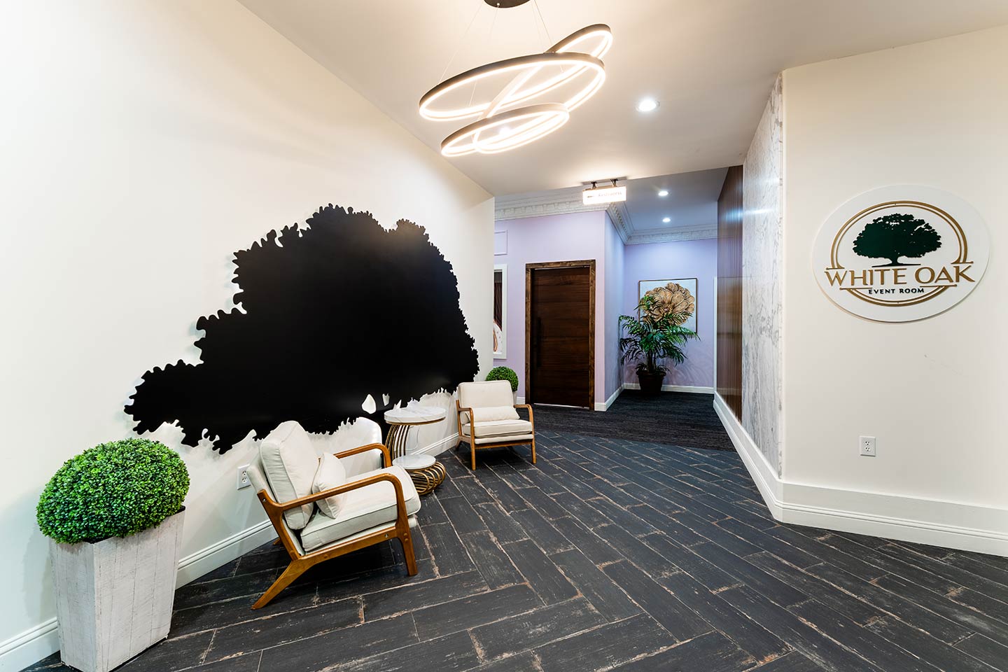 White Oak Room at Rayburn Resort 